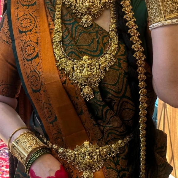 প্রিমিয়াম কাঞ্চিপুরাম শাড়ি - Premium Kanchipuram Saree